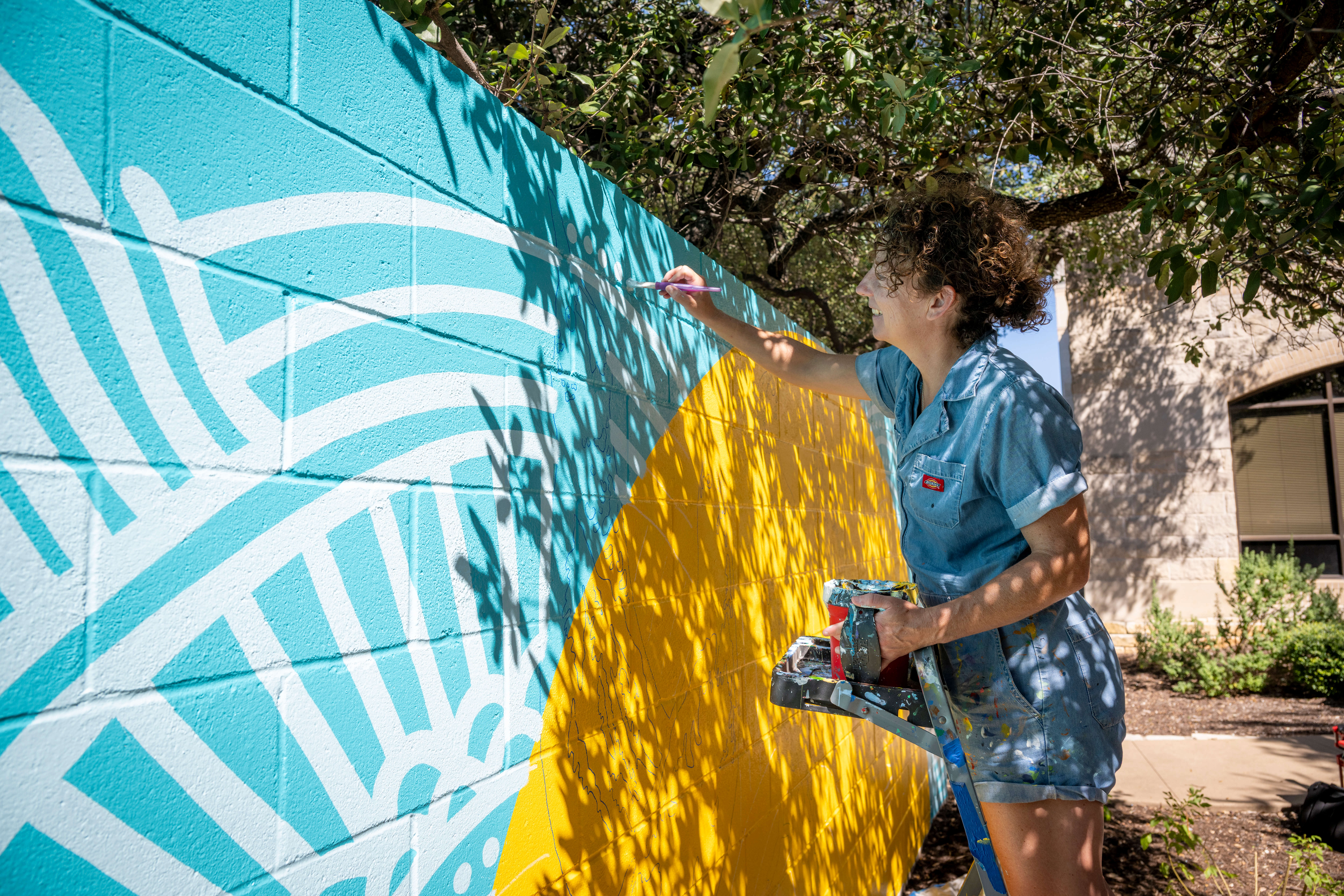 LIve mural painting with Avery O Designs