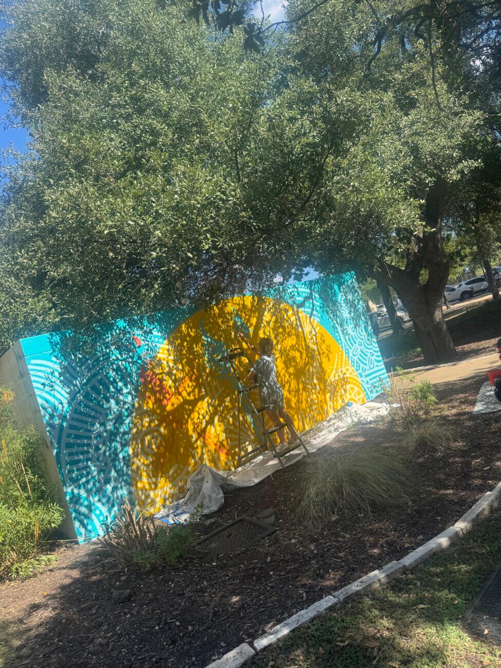 LIve mural painting with Avery O Designs6