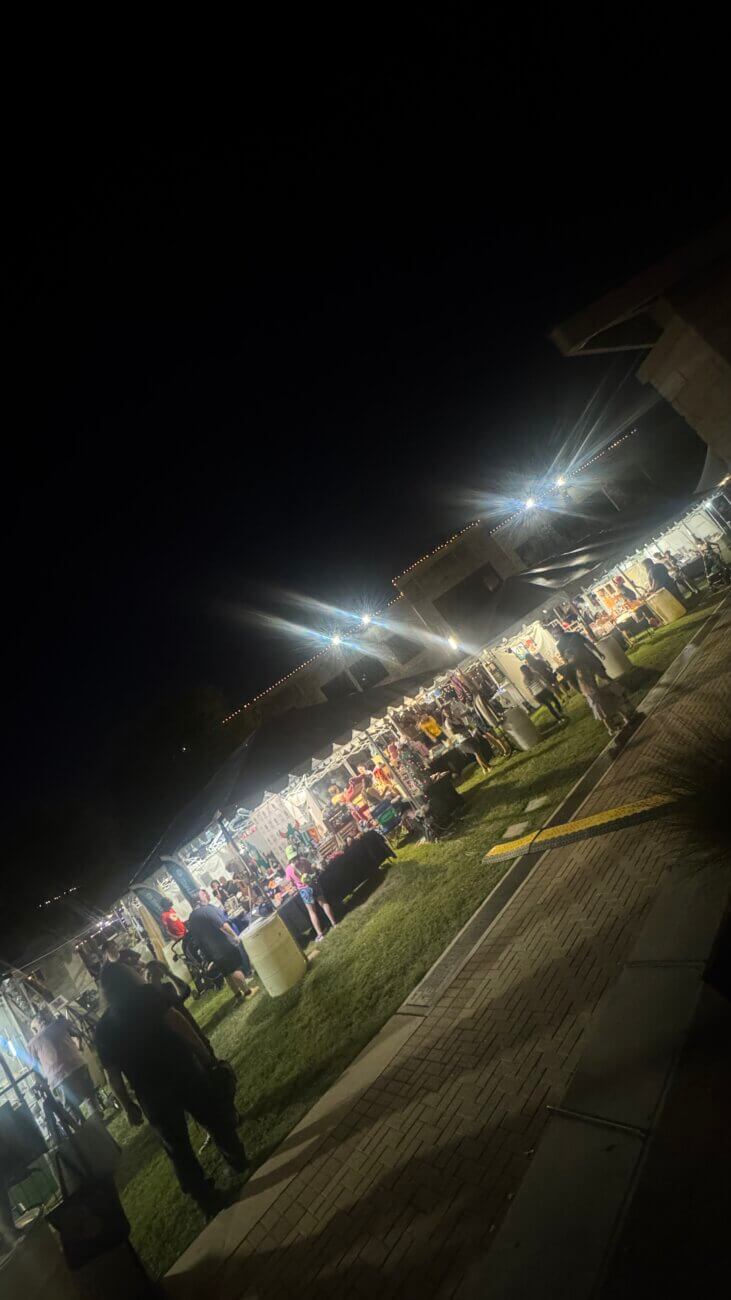 Vendors by night 1