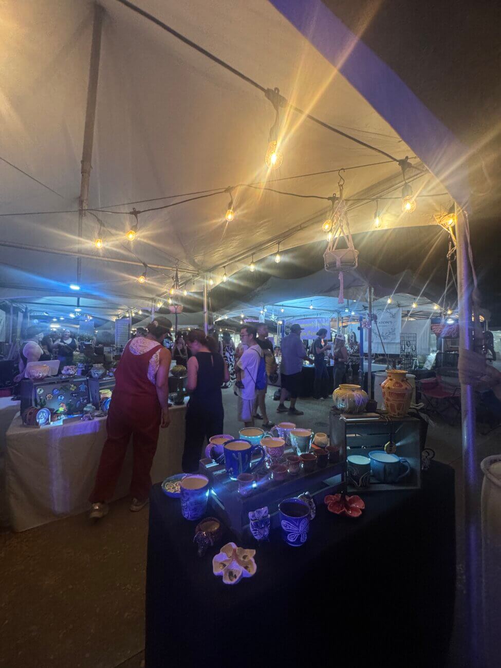 Vendors by night 3