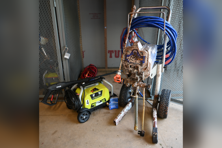 Fence staining kit (includes pressure washer)