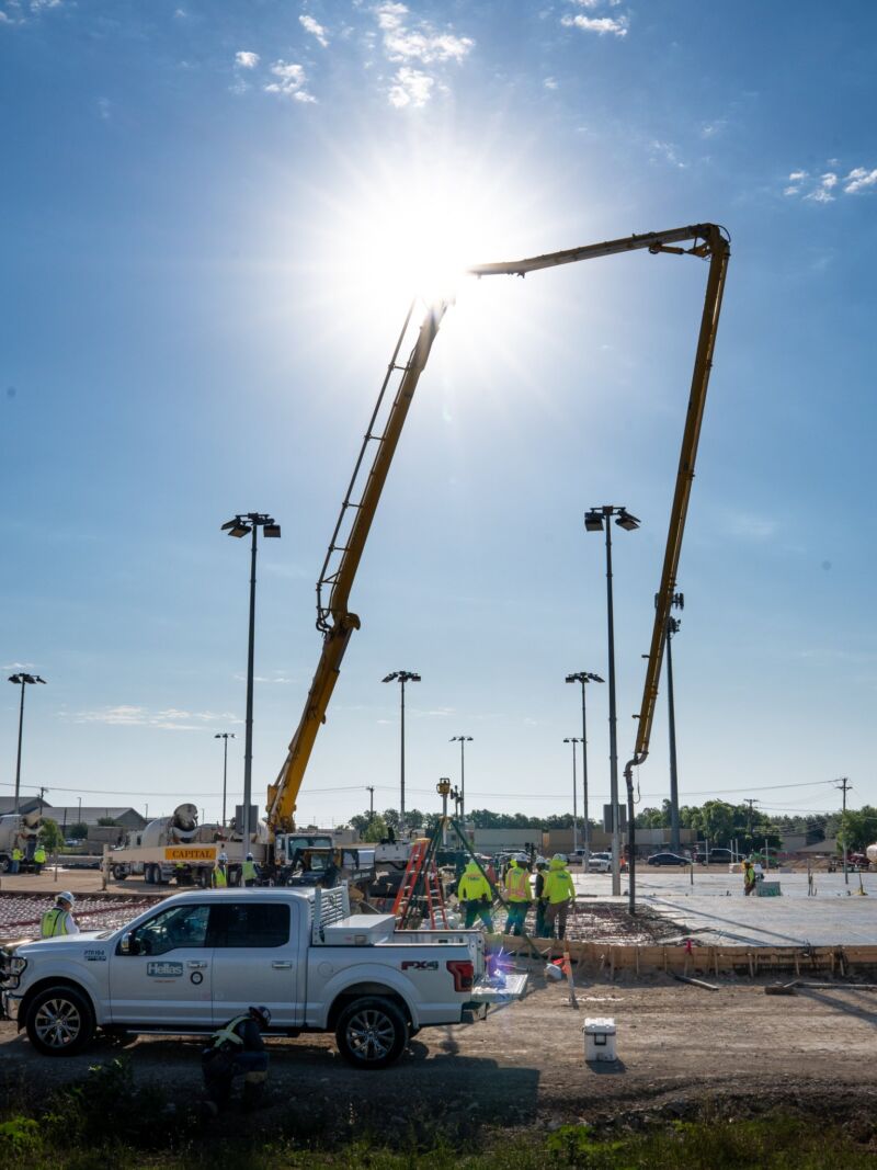 Image for the Tweet beginning: 🎾 Concrete was poured this