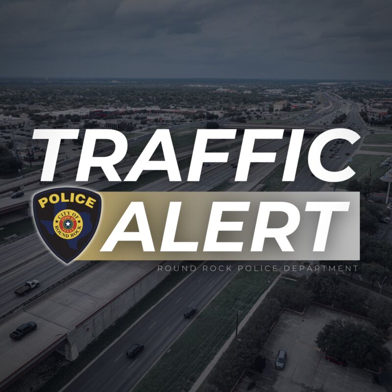 Image for the Tweet beginning: Officers are responding to a