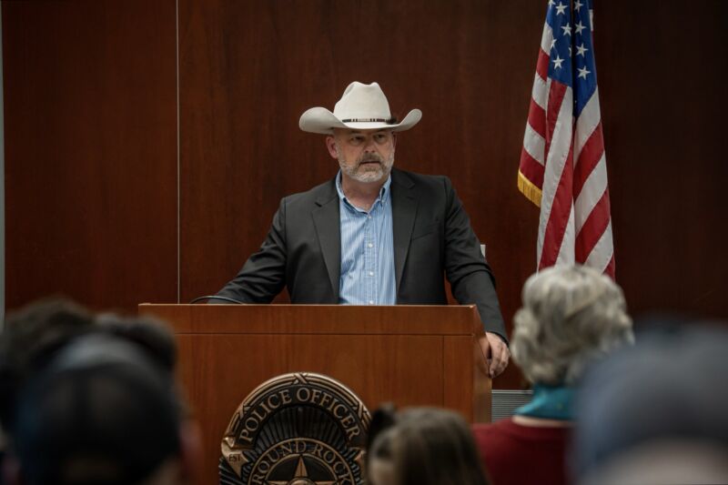 Image for the Tweet beginning: From serving his country to