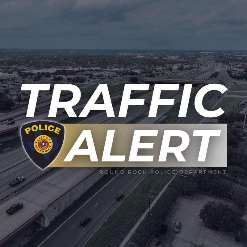 Image for the Tweet beginning: Officers onscene of a traffic